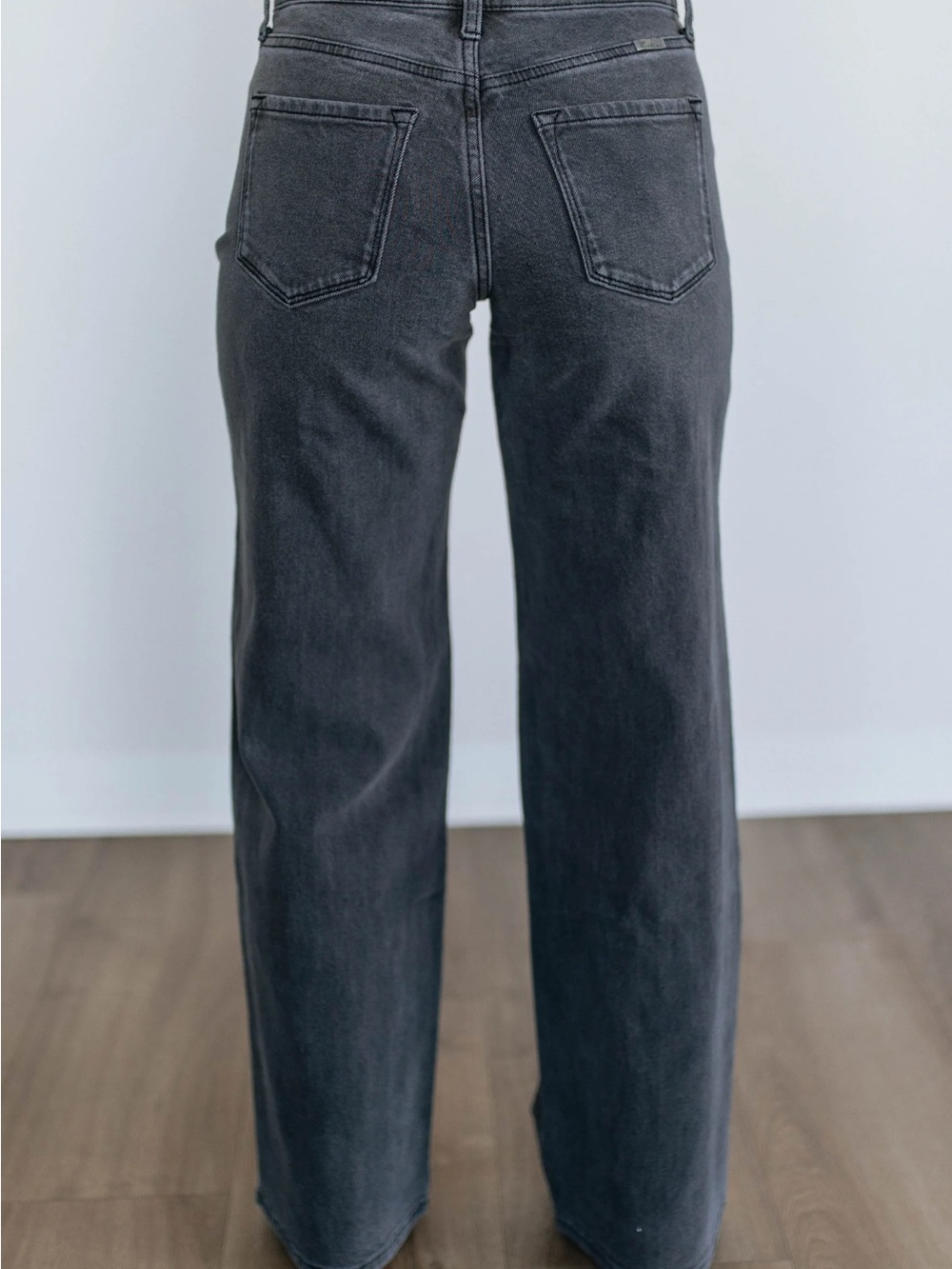 High-Rise Wide-Leg Women’s Jeans - Charcoal Gray - Picture 5 of 7